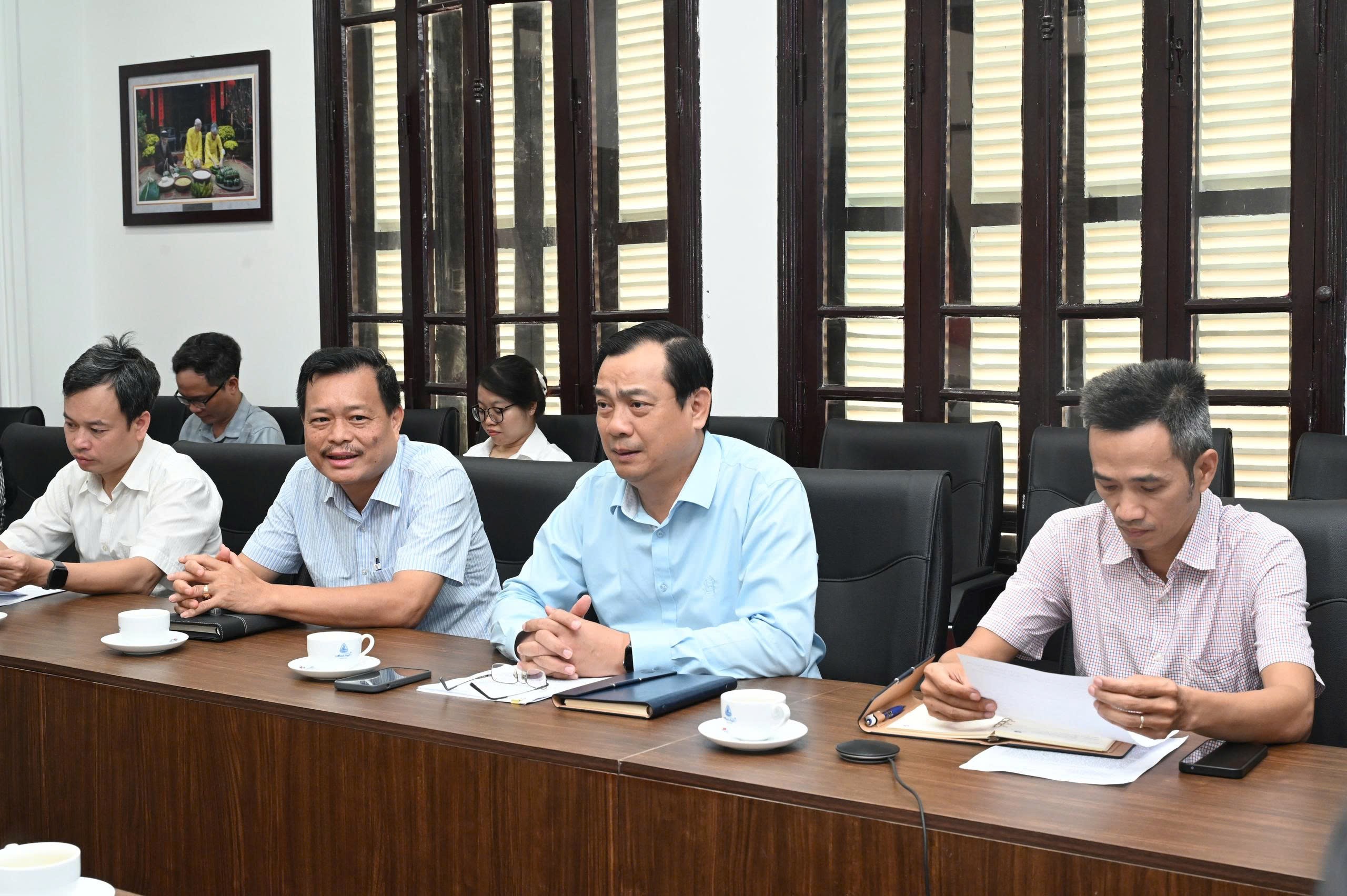 lanh-dao-cuc-1778825094.jpg