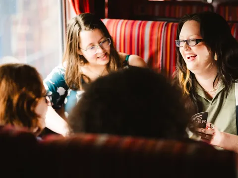Khi du lịch bước ra từ trang sách: Việt Nam đã sẵn sàng cho xu hướng du lịch đọc sách “Bookcation”?