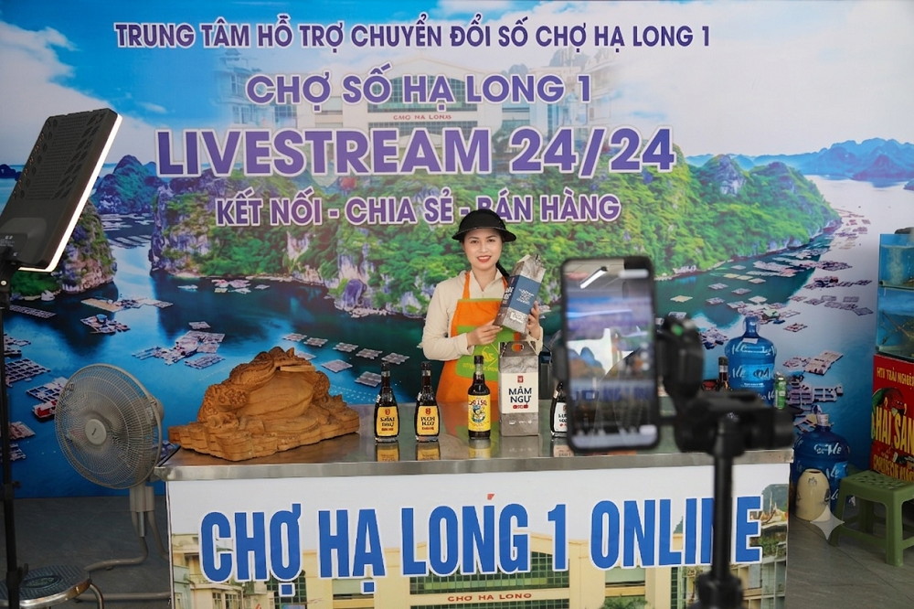 4-gioi-thieu-hang-hoa-2-1785165701.png
